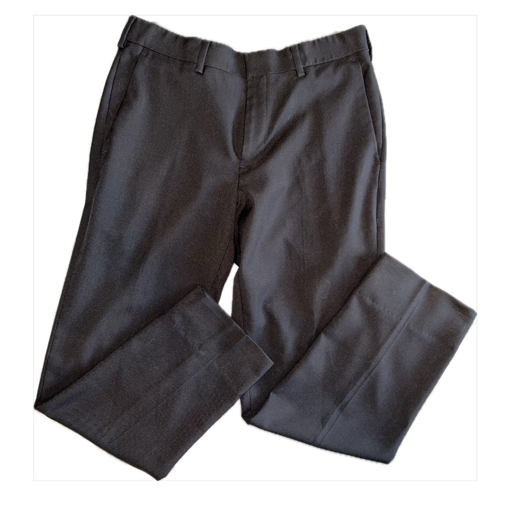 SOLD 👞 HAGGAR Men’s Slim Fit Premium Comfort Dress Pant; 30x30